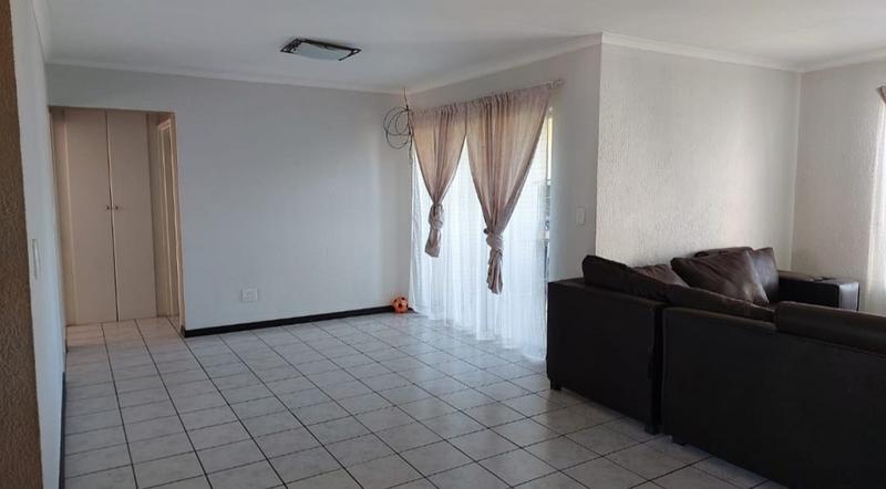 To Let 2 Bedroom Property for Rent in Vaalpark Free State